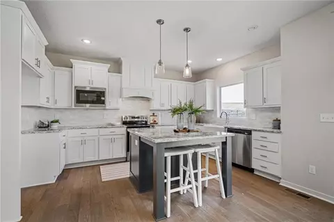 2695 W Park St, Olathe, KS 66061