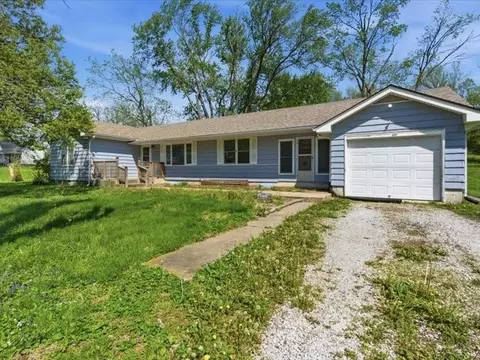 38022 T Hwy, Camden, MO 64017