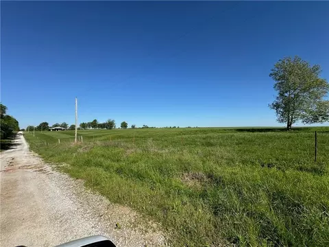 376 NW 90th Rd, Sheldon, MO 64784 photo 9