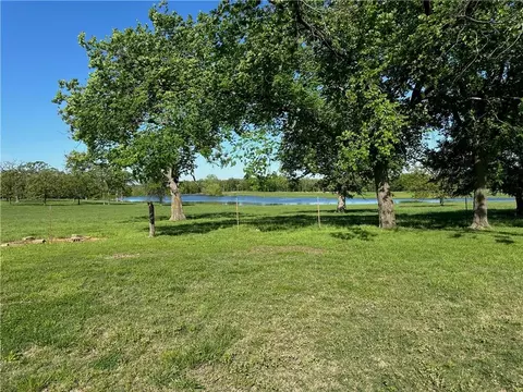 376 NW 90th Rd, Sheldon, MO 64784 photo 2