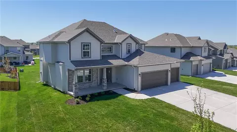 2651 W Park St, Olathe, KS 66061