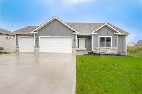 16810 NW 124th St, Platte City, MO 64079