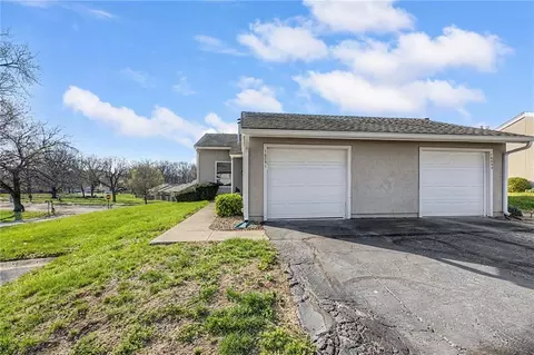 10851 Rosehill Rd, Overland Park, KS 66210