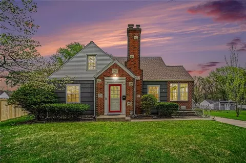 5611 Harvard Ave, Raytown, MO 64133