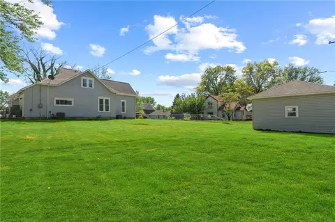 Exterior - 210 Winner Ave, Gower, MO 64454 photo 2 of 3
