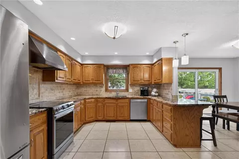 Kitchen - 1301 Bitner Dr, Pittsburg, KS 66762 photo 2 of 5