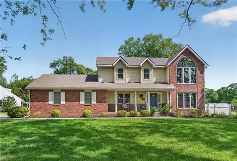 1301 Bitner Dr, Pittsburg, KS 66762