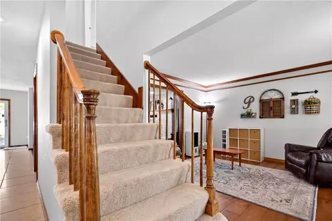 Entry Way - 1301 Bitner Dr, Pittsburg, KS 66762 photo 2 of 2