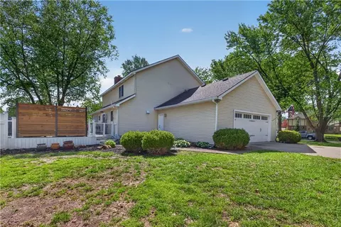 Exterior - 1301 Bitner Dr, Pittsburg, KS 66762 photo 10 of 10