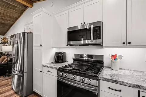Kitchen - 16 S Lakeview Rd, Mapleton, KS 66754 photo 3 of 4