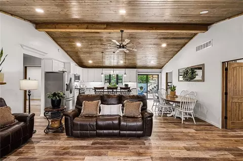Living - 16 S Lakeview Rd, Mapleton, KS 66754 photo 2 of 4