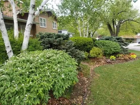 2101 NE 62nd St, Kansas City, MO 64118