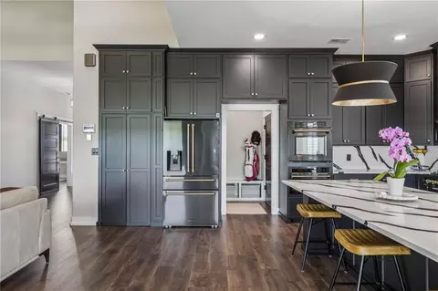 Kitchen - 5123 NW 47th Ter, Riverside, MO 64150 photo 3 of 6