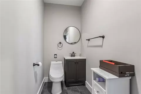 Bath - 5123 NW 47th Ter, Riverside, MO 64150 photo 6 of 8