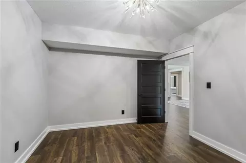 Bedroom - 5123 NW 47th Ter, Riverside, MO 64150 photo 3 of 5