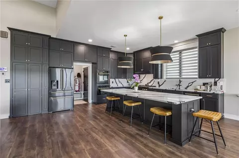 Kitchen - 5123 NW 47th Ter, Riverside, MO 64150 photo 2 of 6