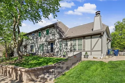 7004 N Fisk Ct, Kansas City, MO 64151