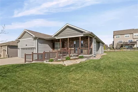 338 Headwaters Dr, Lawrence, KS 66049