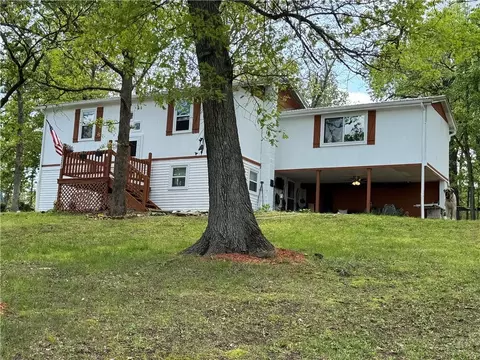 32251 Branch Ave, Warsaw, MO 65355