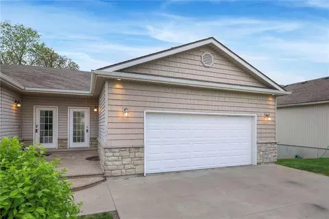 10410 E 45th Ter, Kansas City, MO 64133