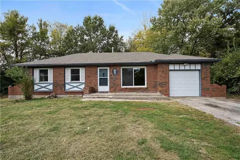 424 S 86th St, Kansas City, KS 66111