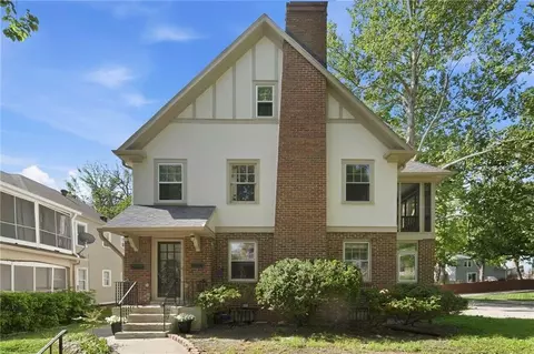 401-403 E 63rd Ter, Kansas City, MO 64110