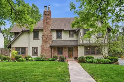 1211 W 61st Ter, Kansas City, MO 64113