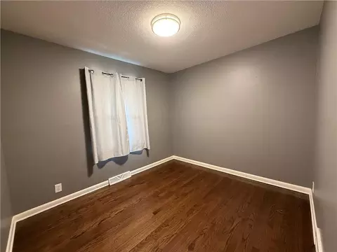 Bedroom - 8811 E 84th St, Raytown, MO 64138 photo 4 of 7
