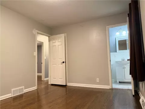 Bedroom - 8811 E 84th St, Raytown, MO 64138 photo 3 of 7