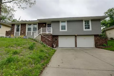 2001 N Concord Rd, Independence, MO 64058