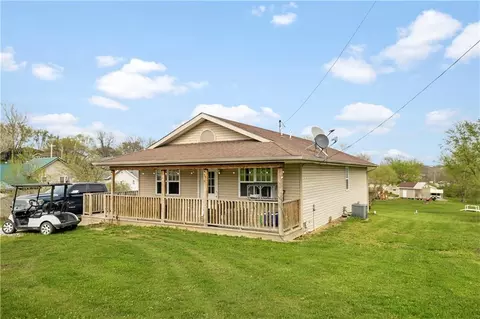 1014 Rice St, Milan, MO 63556