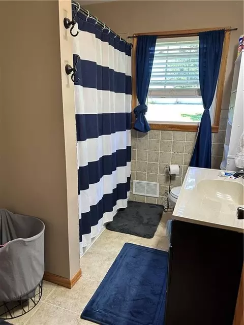 Bath - 6 Ash St, Hale, MO 64643 photo 1 of 1