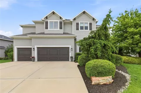10838 S Carbondale St, Olathe, KS 66061