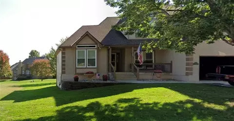 4333 SE Seattle Slew Dr, Lees Summit, MO 64082