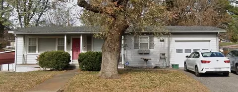 8000 Riverview Ave, Kansas City, KS 66112