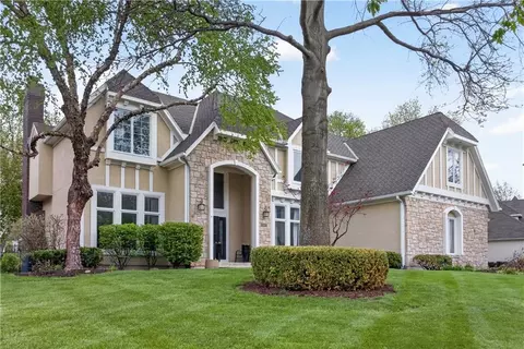 13118 Lamar Ave, Overland Park, KS 66209