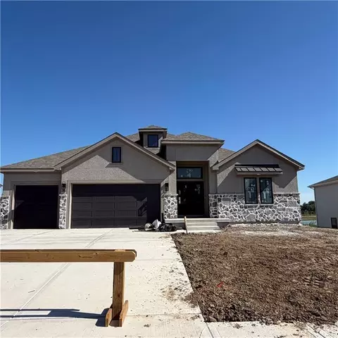 2339 Foxtail Dr, Kearney, MO 64060