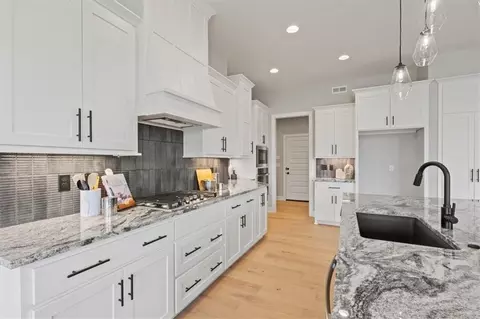 4446 Tee Box Dr, Basehor, KS 66007 photo 14