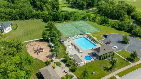 4446 Tee Box Dr, Basehor, KS 66007 photo 40