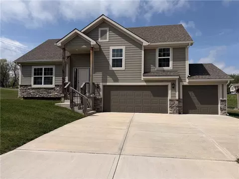 1301 W Concord Dr, Plattsburg, MO 64477
