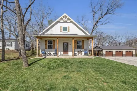 89 Enchanted Ln, Linn Valley, KS 66040