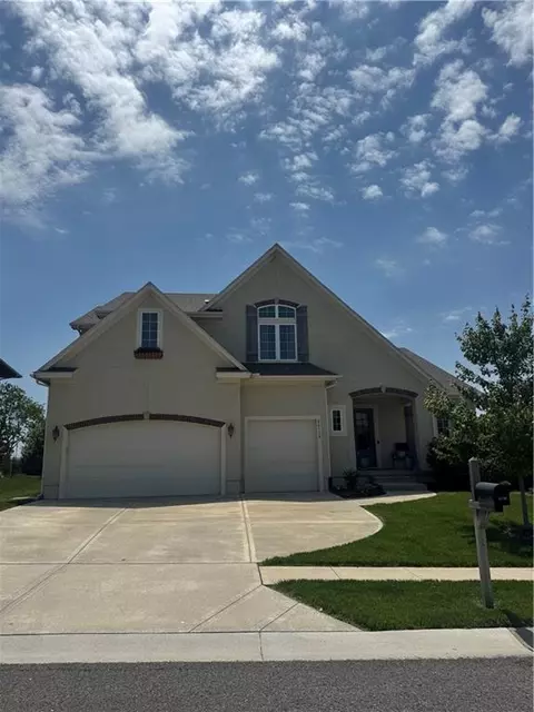 24739 W 92nd St, Lenexa, KS 66227