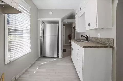 Entry Way - 8841 E Winner Rd, Independence, MO 64053 photo 3 of 4