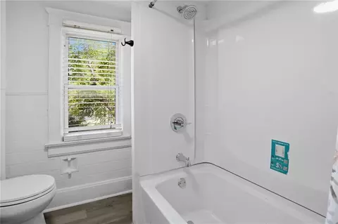 Bath - 8841 E Winner Rd, Independence, MO 64053 photo 1 of 1