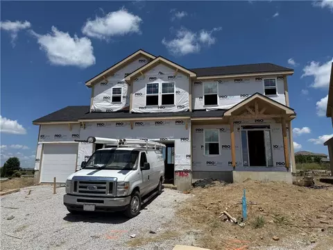 Exterior - 27610 E 128th Ct, Lees Summit, MO 64086 photo 2 of 5