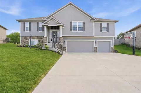 4010 Stacey Way Ct, Saint Joseph, MO 64505