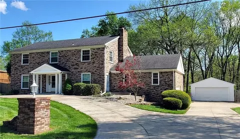 401 Smiley Rd, Liberty, MO 64068