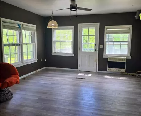 Living - 407 E Osage St, Plattsburg, MO 64477 photo 1 of 4