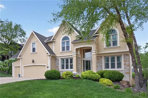 9308 W 146 Ter, Overland Park, KS 66221