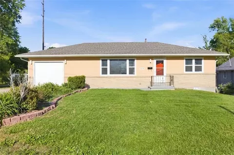 2415 N 45th St, Kansas City, KS 66104